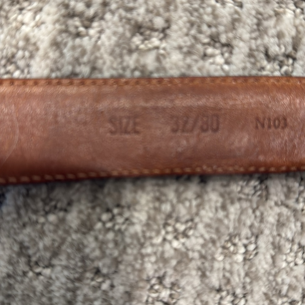 Men’s Brown leather belt. Nordstrom Monticello size 32/80 Polished gold buckle - Picture 4 of 6